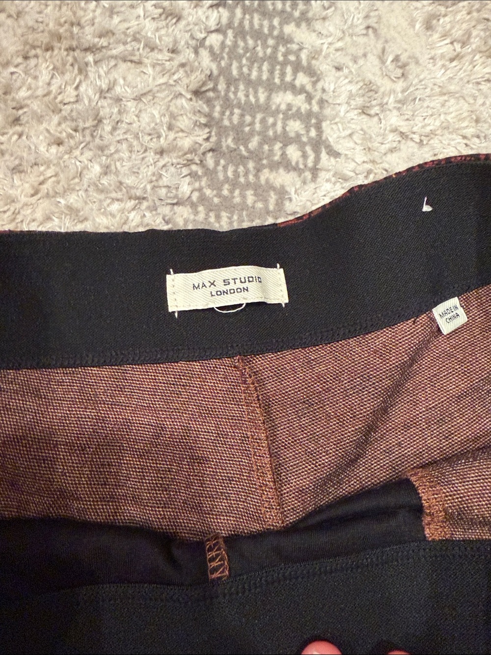 Max Studio Wide Leg Pants in Burgundy and Black Geometric Print - Picture 2 of 3
